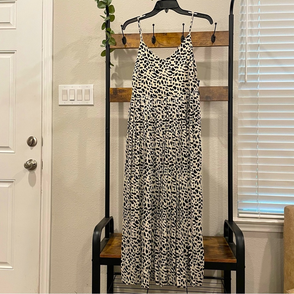 Doe & Rae black and white maxi dress
